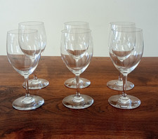 Lot de 6 verres à vin modèle