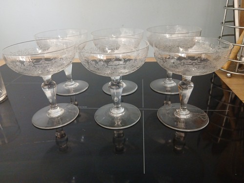 Suite coupes à champagne - suite,